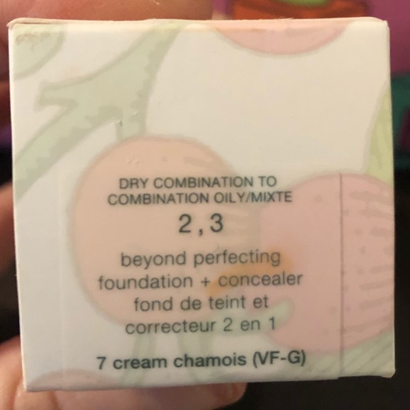 Clinique concealing foundation. Never opened! - Picture 2 of 2